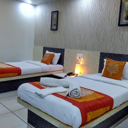Hotel Sigma Inn Ahmedabad Extérieur photo